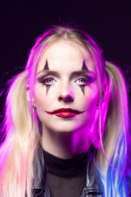 Fotosesija klauna tematikā.